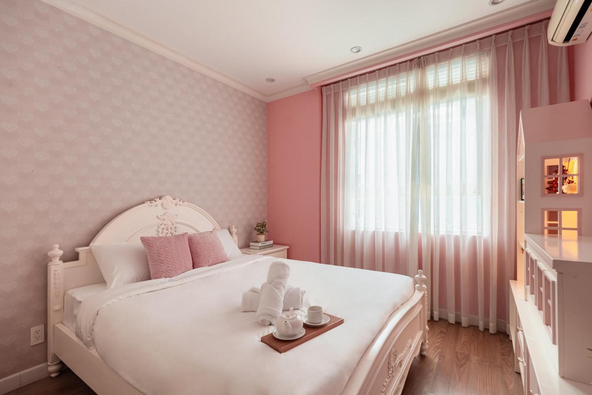 Căn hộ Spacious 4br Apat At Saigon Centre With Pool, Supermarket, View