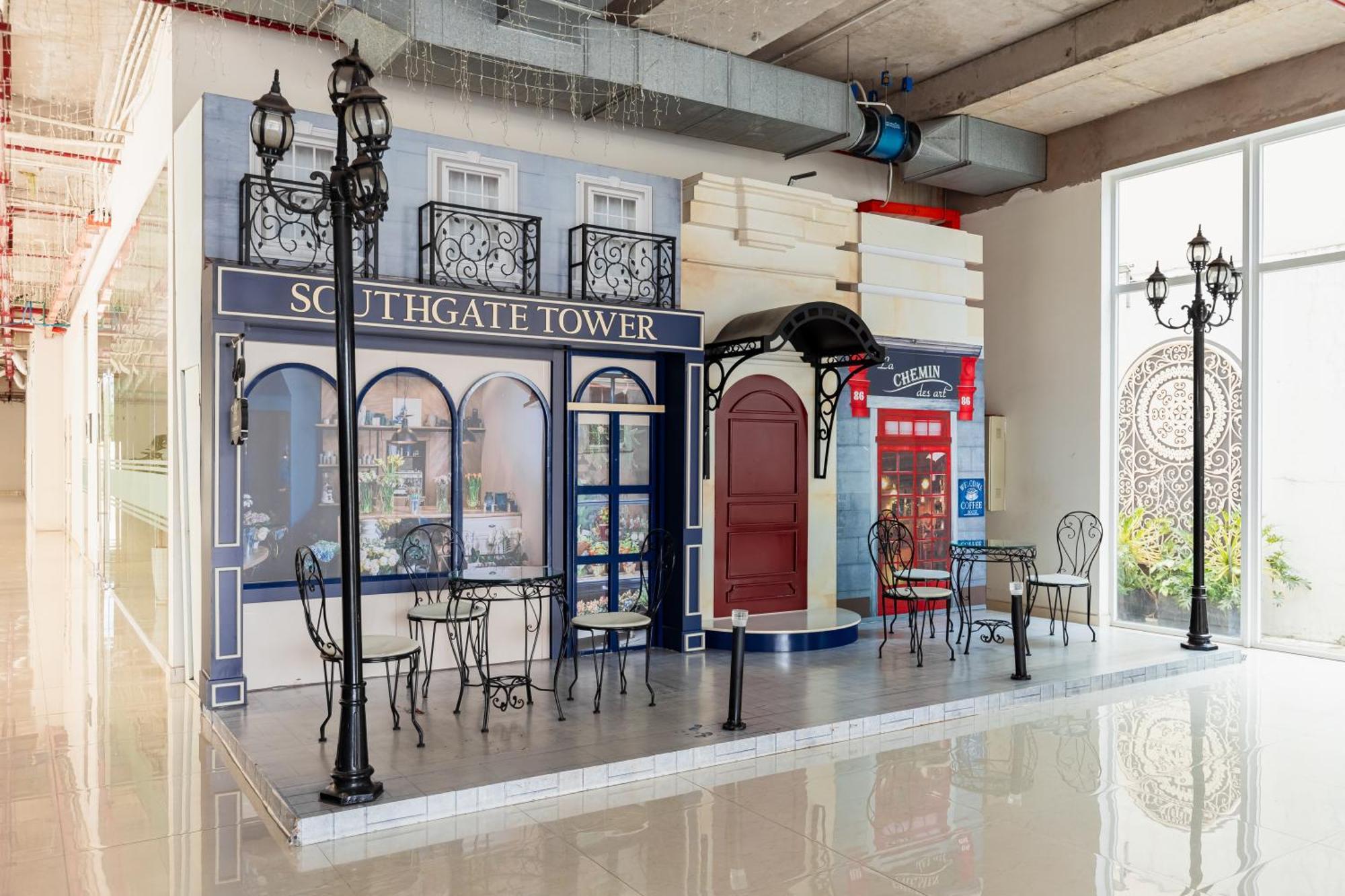 Căn hộ Spacious 4br Apat At Saigon Centre With Pool, Supermarket, View