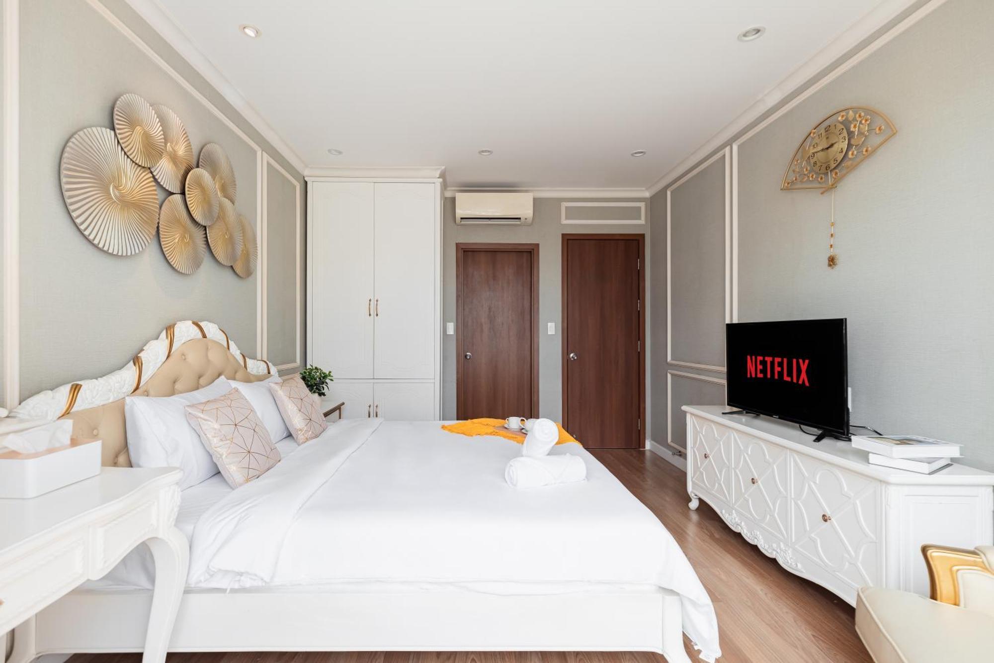 Spacious 4br Apat At Saigon Centre With Pool, Supermarket, View Căn hộ *