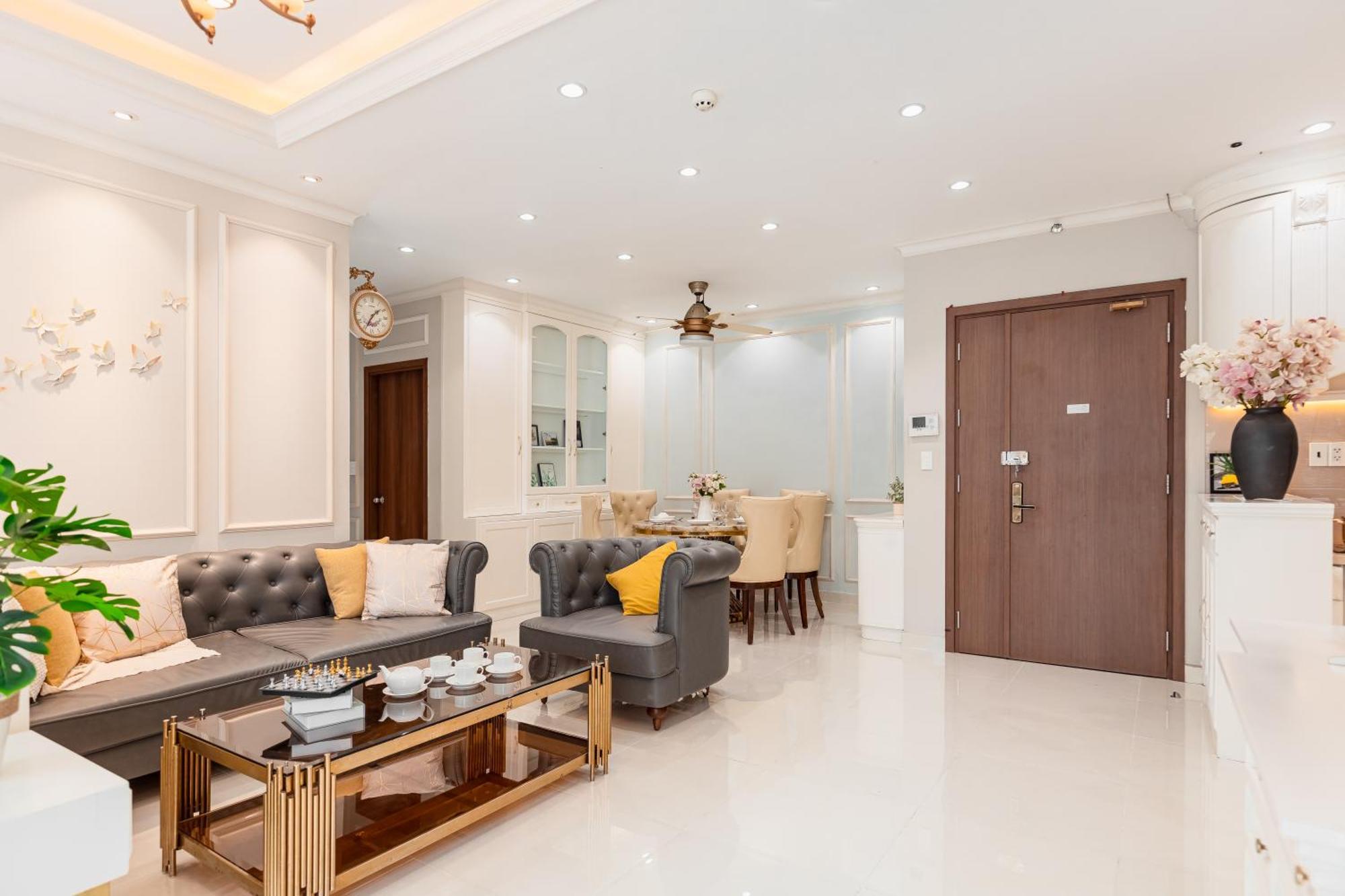 Spacious 4br Apat At Saigon Centre With Pool, Supermarket, View * TP. Hồ Chí Minh