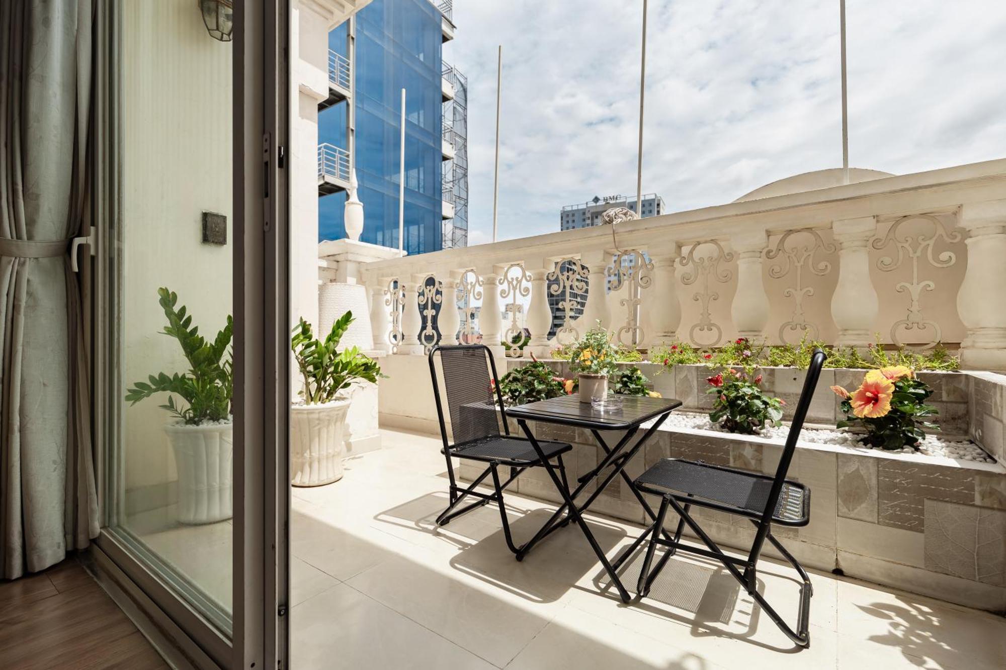 Căn hộ Spacious 4br Apat At Saigon Centre With Pool, Supermarket, View