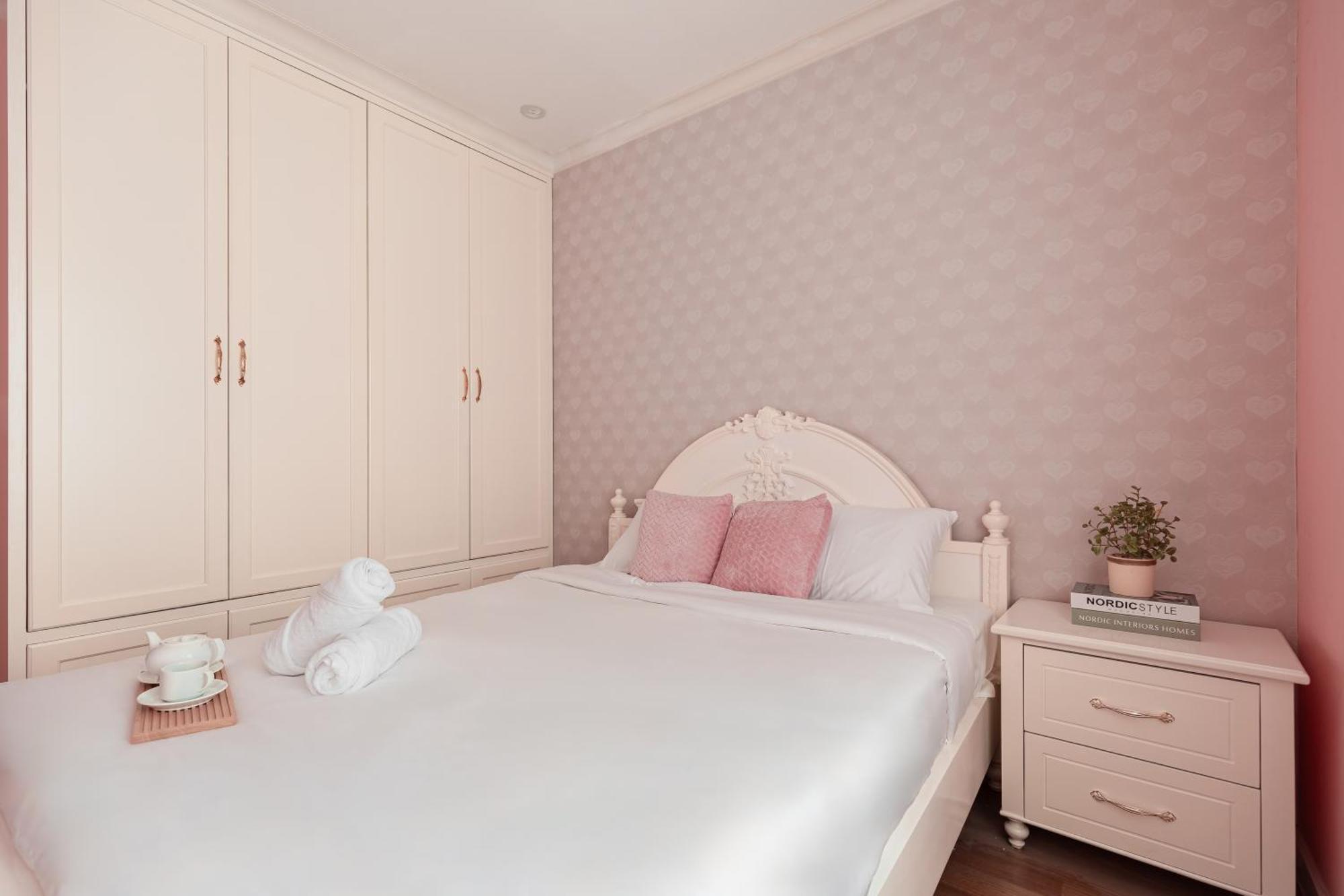 Spacious 4br Apat At Saigon Centre With Pool, Supermarket, View Căn hộ
