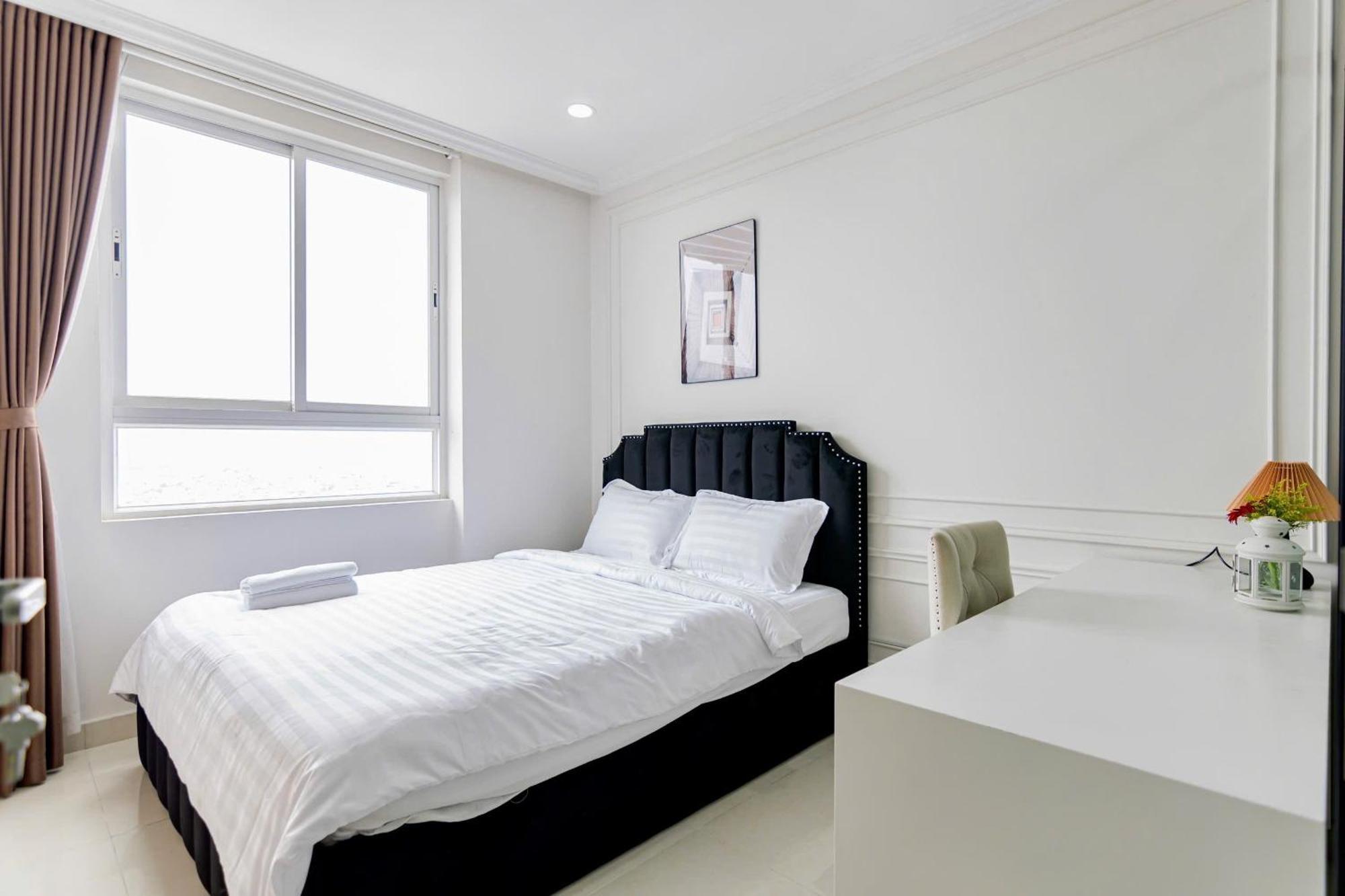 Căn hộ Spacious 4br Apat At Saigon Centre With Pool, Supermarket, View TP. Hồ Chí Minh
