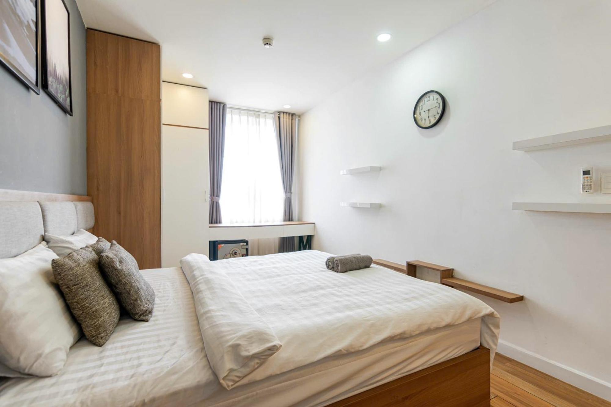 Căn hộ Spacious 4br Apat At Saigon Centre With Pool, Supermarket, View *