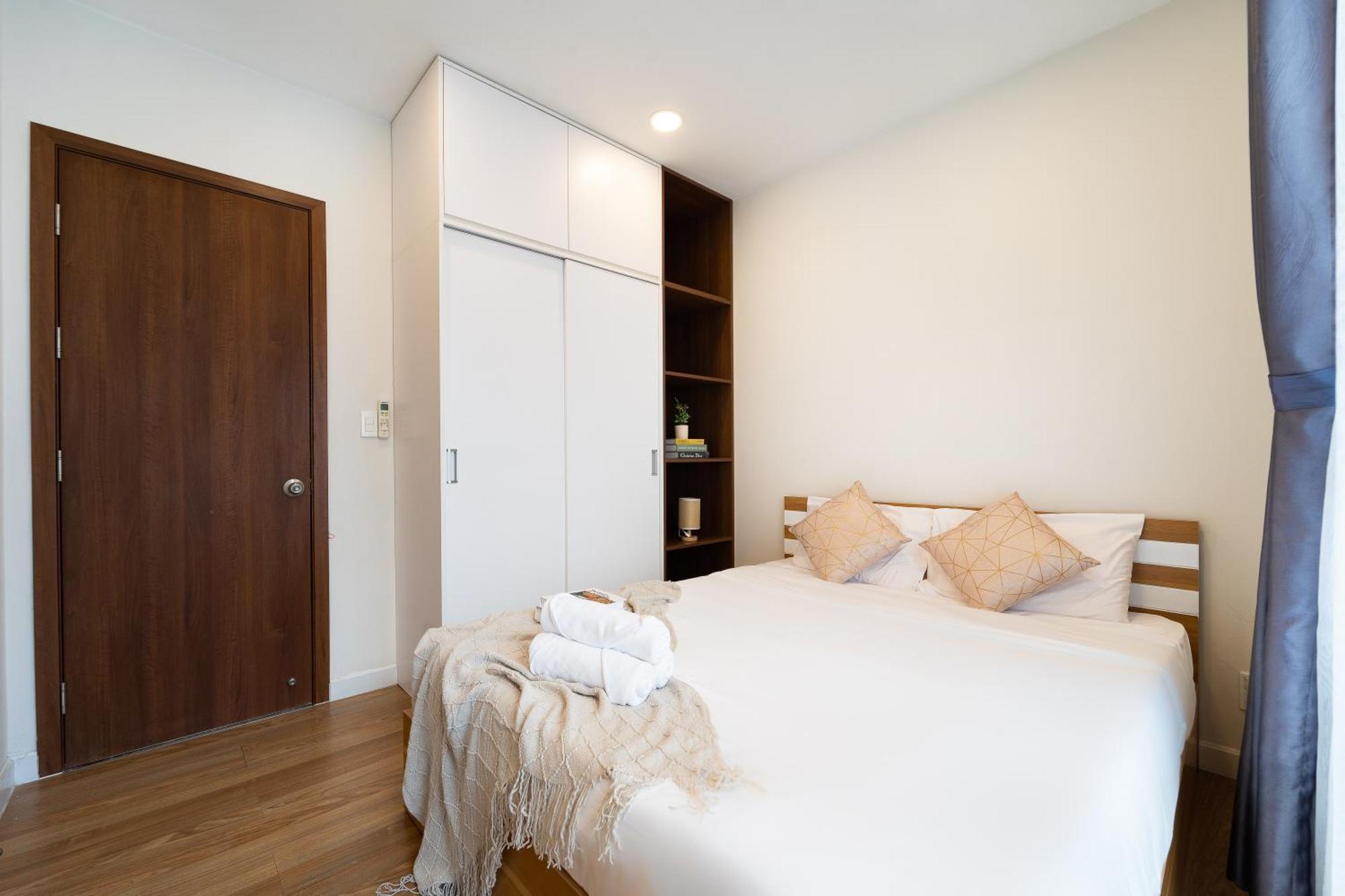 Spacious 4br Apat At Saigon Centre With Pool, Supermarket, View Căn hộ
