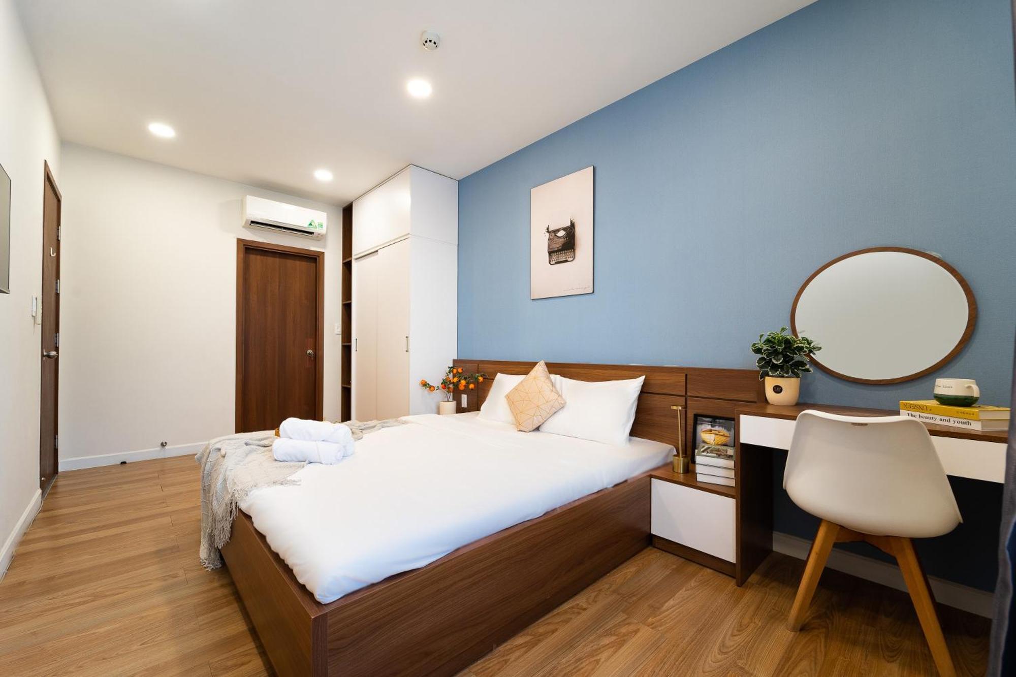 Spacious 4br Apat At Saigon Centre With Pool, Supermarket, View Căn hộ
